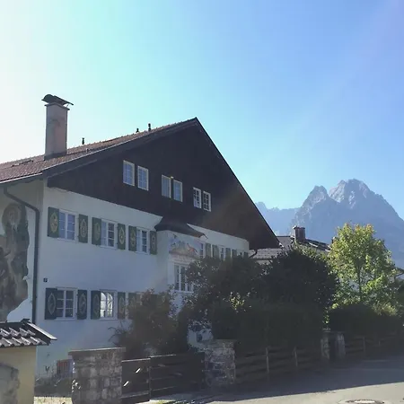 Ferienwohnung Waxenstein * جارمش بارتنكيرشن